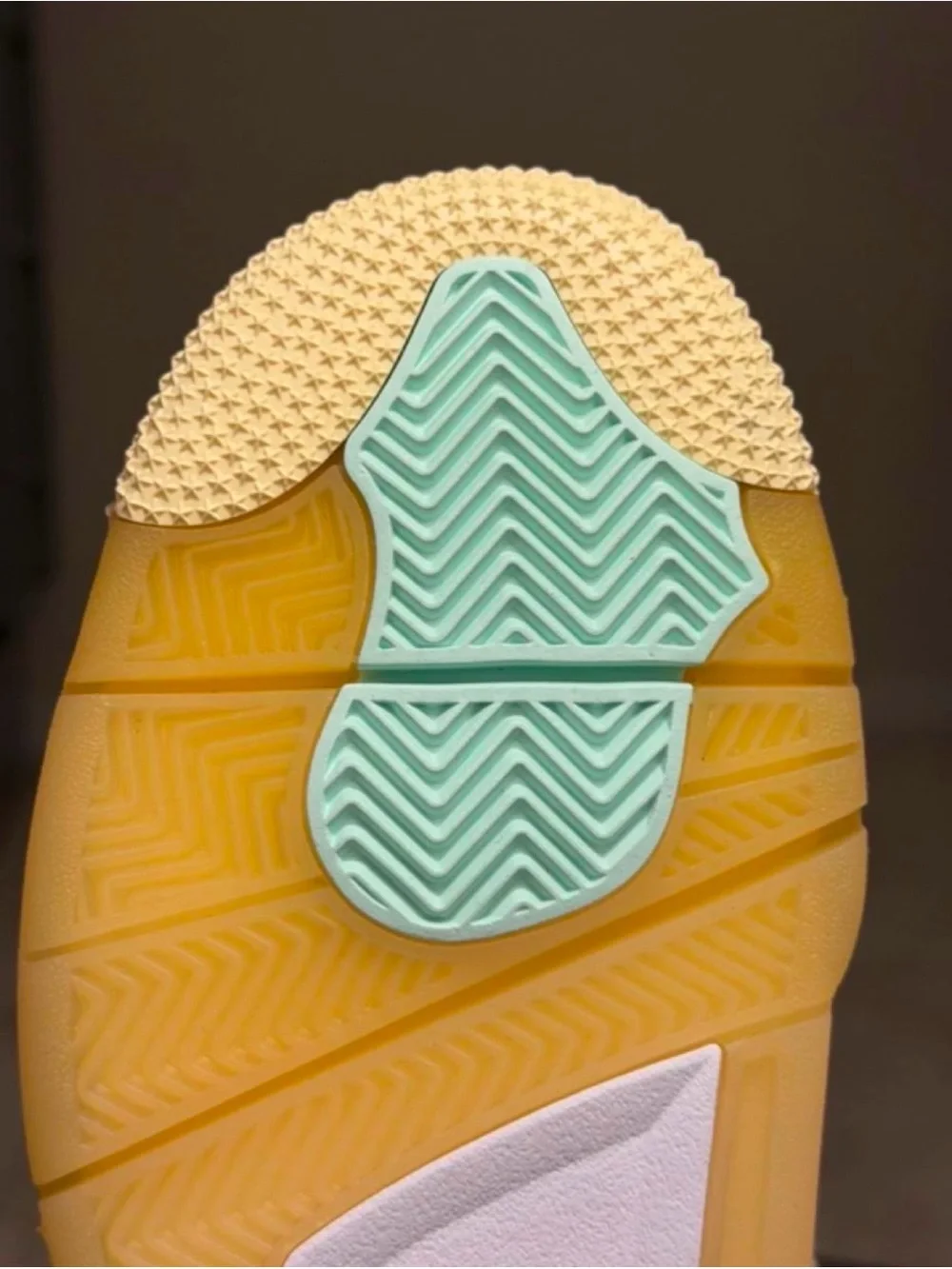 Jordan Men’s Sneakers in Beige and Yellow Gum
